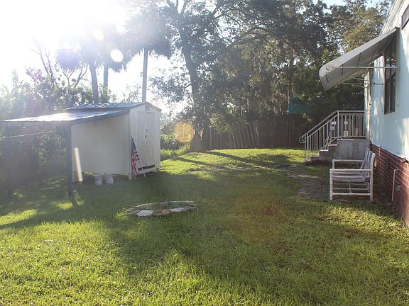 4th image of 461 Leslie Dr