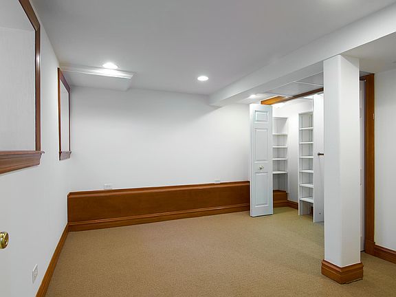 5th image of 1003 W Hollywood Ave #A