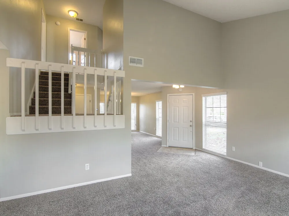 3 bed, 2.5 bath, 1494 sqft, $2,520 — Photo 2
