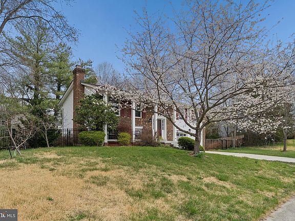 3rd image of 8910 Spur Rd