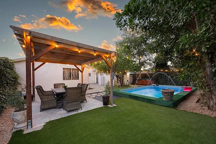 7512 Amigo Ave — Photo 1