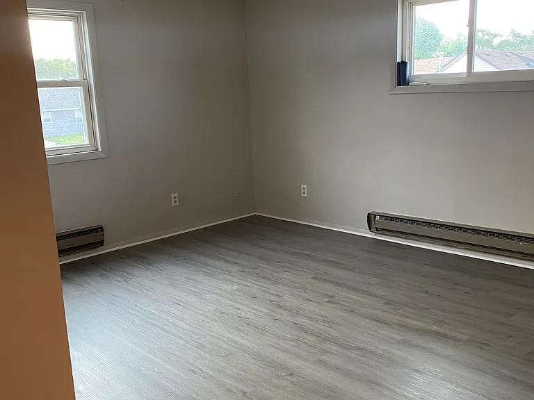 825 E Broadway St #B6 — Photo 3