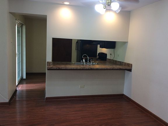 3rd image of 1749 Eastwood Ct APT 2