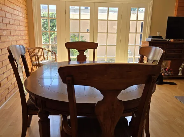 18144 Killion St, Tarzana, CA 91356