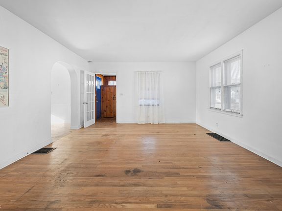3rd image of 25 N Catherwood Ave