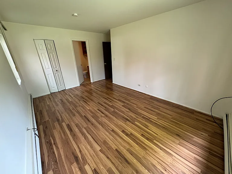 1702 W Victoria Dr #103 — Photo 10