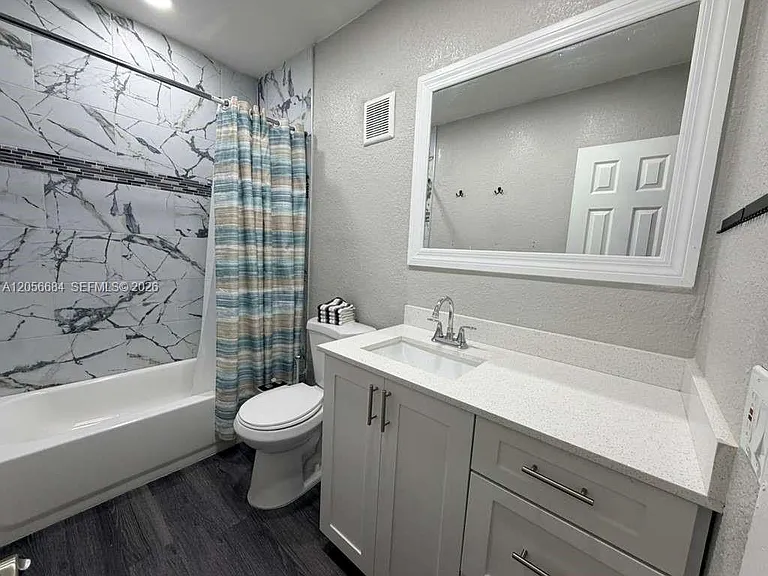 1500 NE 151st St #104 — Photo 21