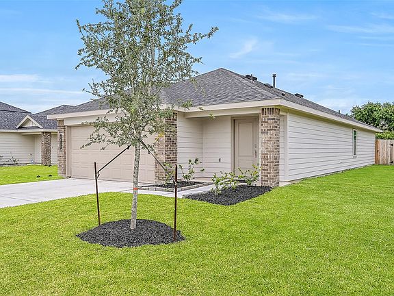 2nd image of 1015 Bluegill Dr