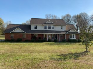 430 Hillside Dr, West Point, MS 39773