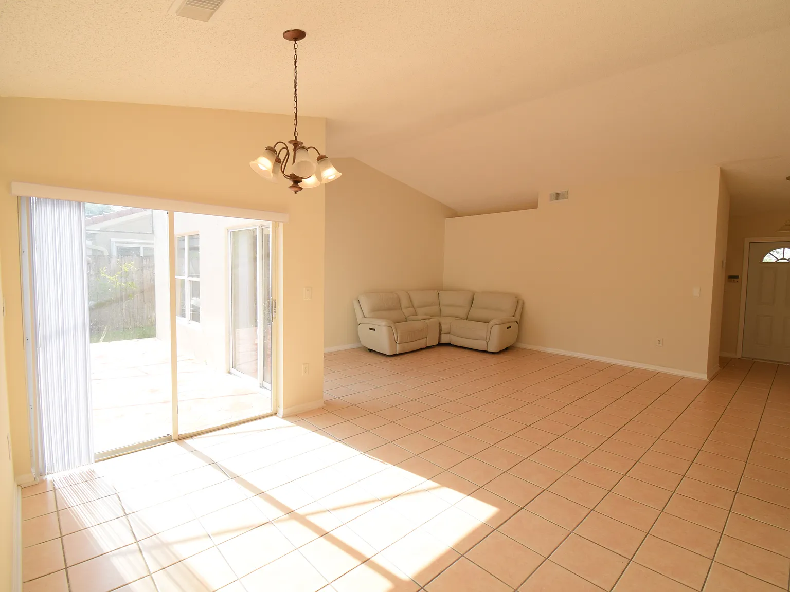 15860 SW 77th St — Photo 3