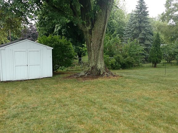 2nd image of 1921 Bridle Creek Dr SE