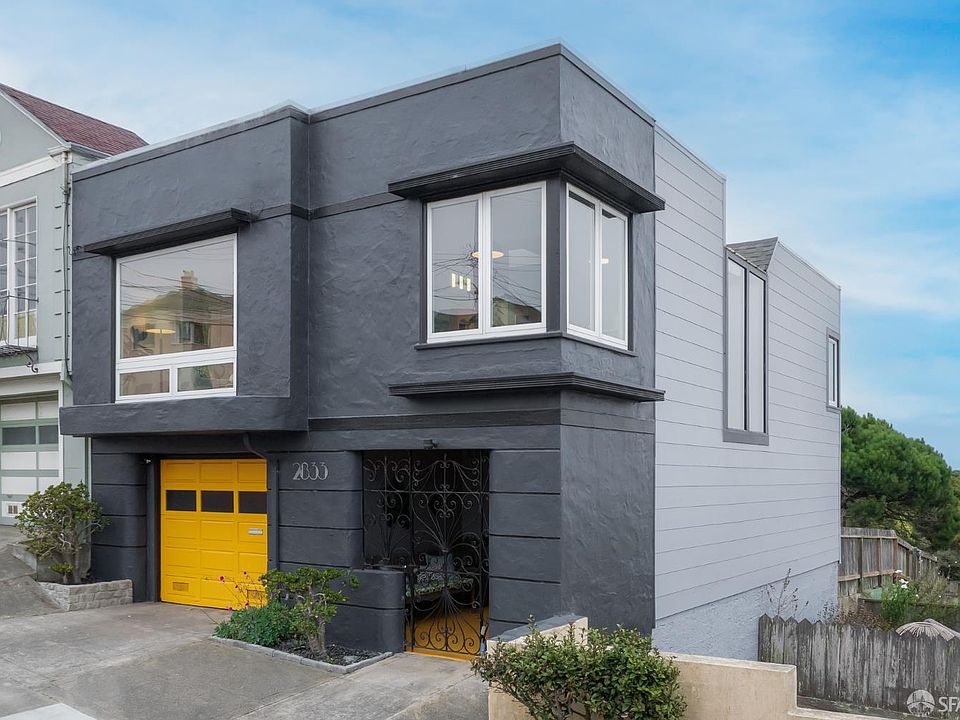 1st image of 2833 Moraga St