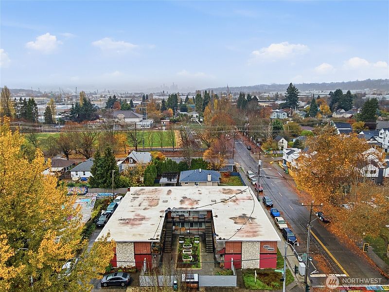 2nd image of 748 S Cloverdale Street #8