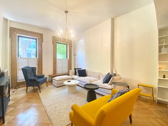 2nd image of 366 Clermont Ave Floor 1