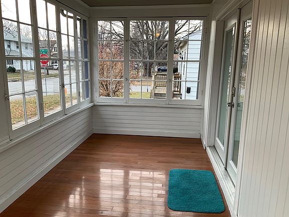3rd image of 2754 Avenue D