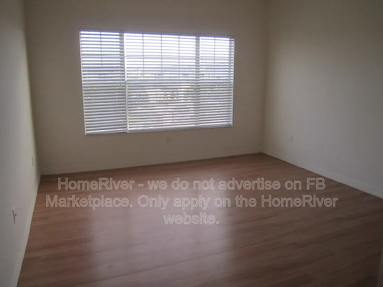 2388 Grand Central Pkwy #1 — Photo 6
