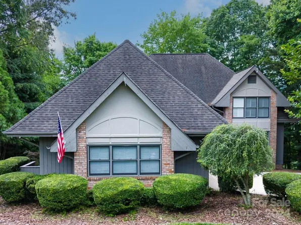 11019 Seven Coves Dr, Tega Cay, SC 29708