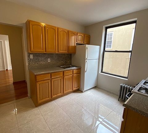 5th image of 20-55 29th St #2