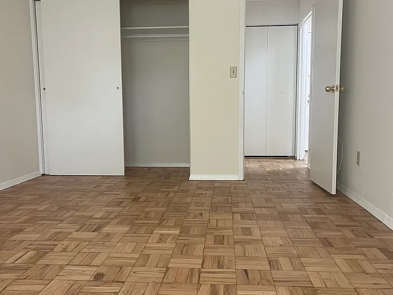 140 Grove St #1D — Photo 15