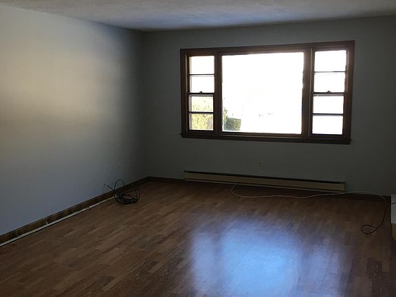 3rd image of 91 Fairwood Ave APT 3