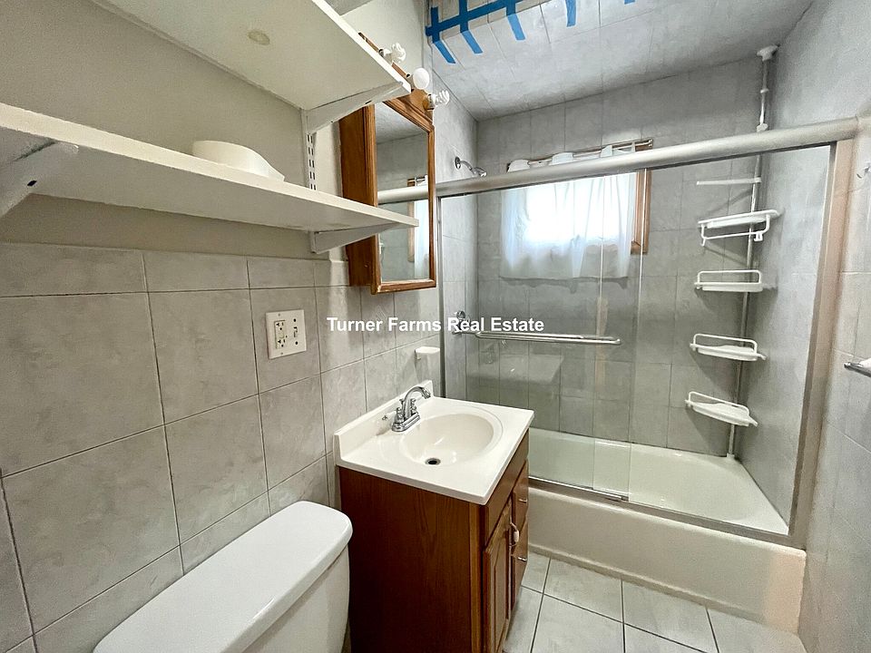 1st image of 23 Renfrew St #R