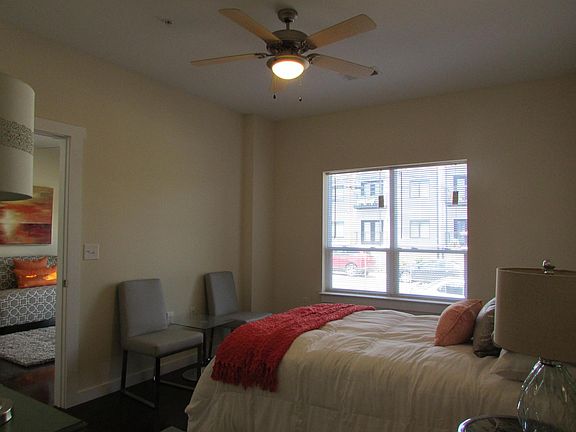2nd image of 908 Perry St APT 104