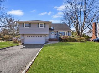 59 Genesee Trl, Westfield Town, NJ 07090