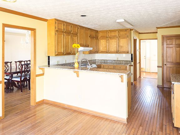 4th image of 1450 Green Oak Cir