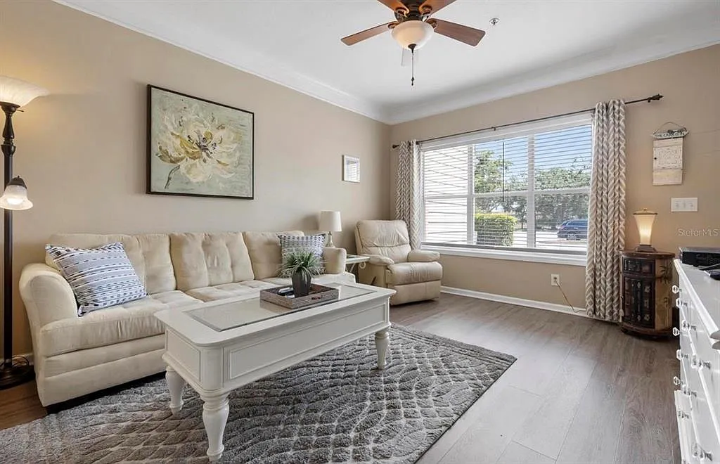 1 bed, 1.0 bath, 794 sqft, $1,590 — Photo 3