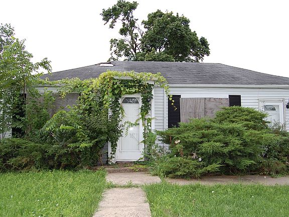 4th image of 10415 W Fullerton Ave