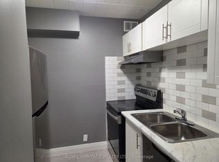 8800 Willoughby Dr #104, Niagara Falls, ON L2G 6X8
