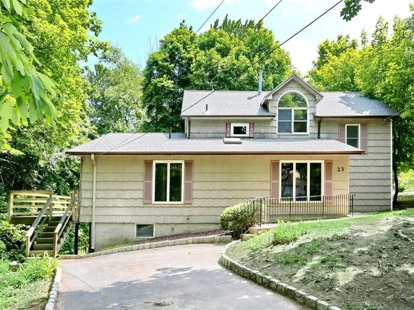 23 Deer Meadow Drive, West Nyack, NY 10994