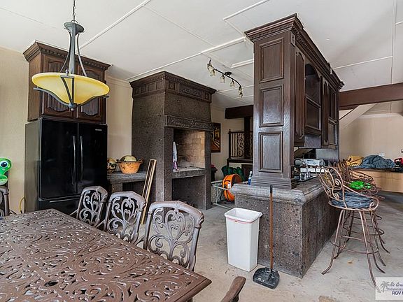 5th image of 388 Nicholas Lopez St
