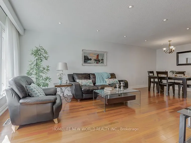 1207 Verhoeven Ct — Photo 3