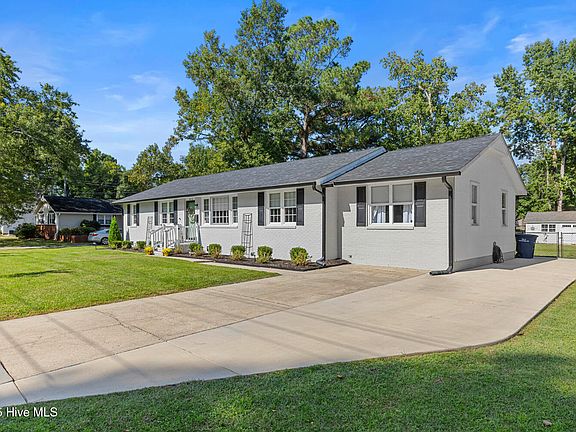 3rd image of 3012 Northwoods Drive