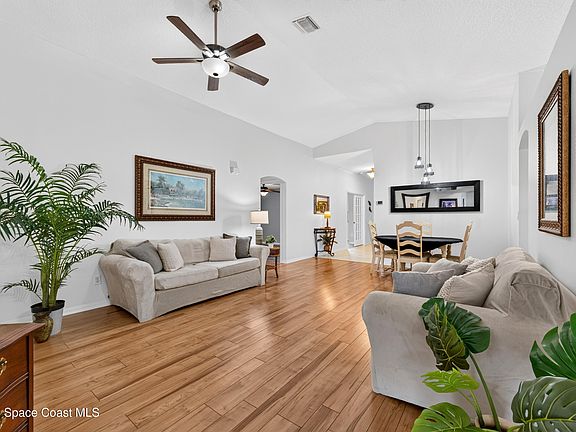 2nd image of 2336 Deercroft Dr