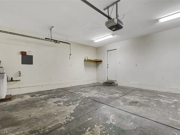 7408 Dashing Ct — Photo 45