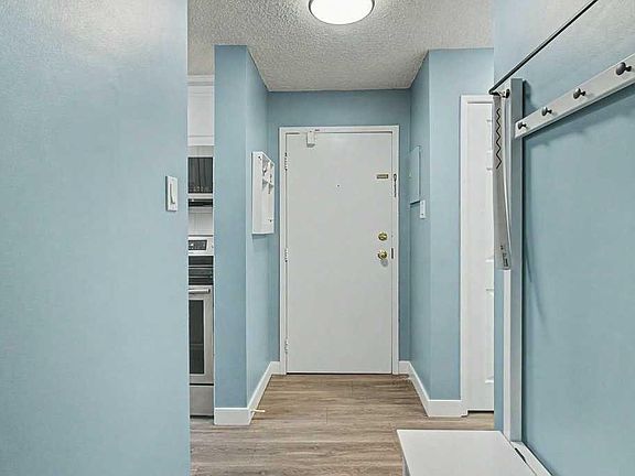 3rd image of 723 W 57th Ave SW #102
