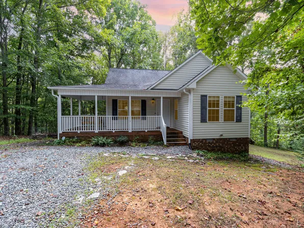 638 Waterbury Ct, Graham, NC 27253