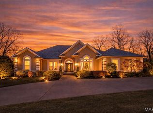 444 Windwood Lake Dr, Cape Girardeau, MO 63701