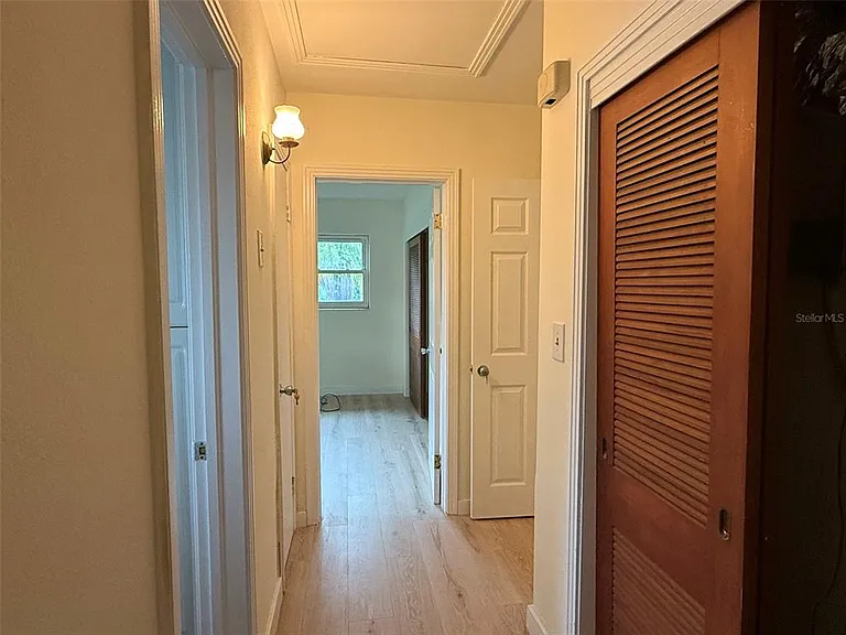 215 S West Shore Blvd — Photo 18