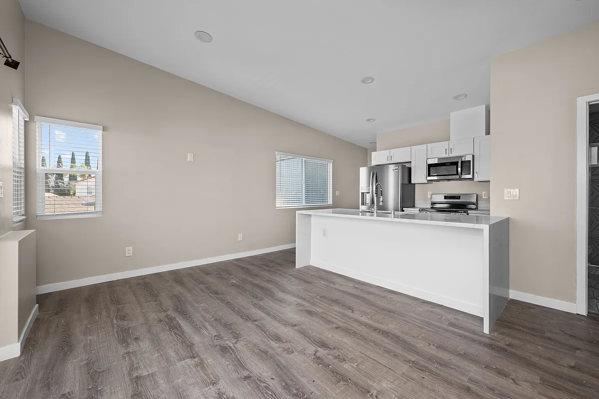 Building Photo - 4922 Tierra Baja Way #1