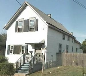 562 Wilson St — Photo 1