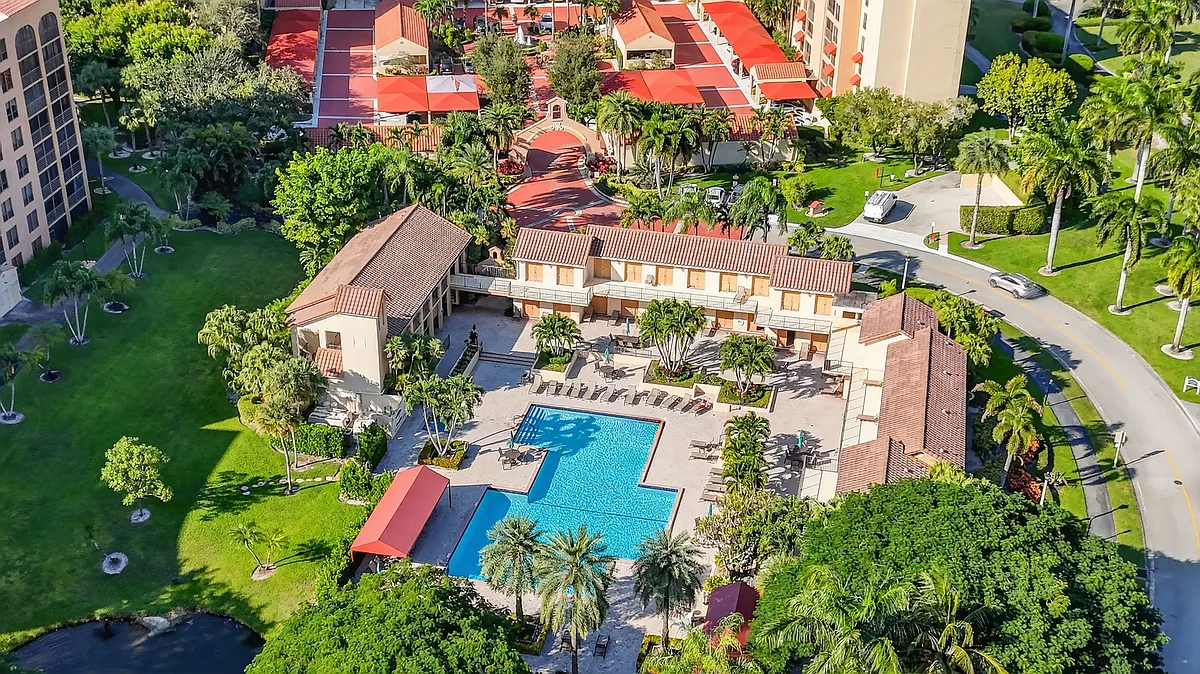 Building Photo - 7145 Promenade Dr #702