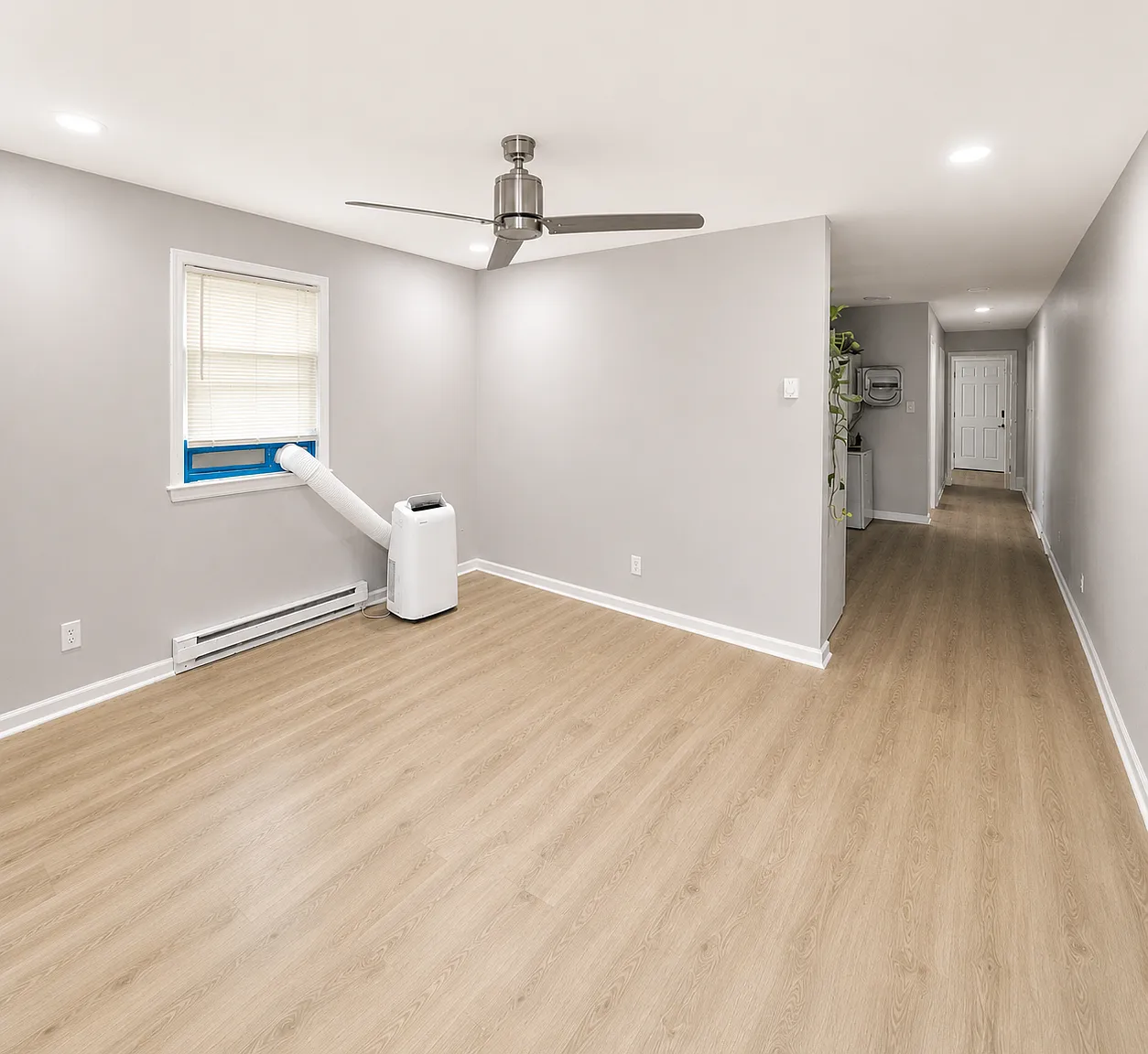 2 bed, 658 sqft, $1,200 — Photo 3