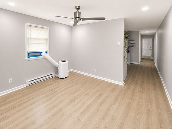 3rd image of 1043 6th St #1