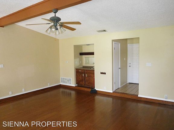 4th image of 13009 Ben Milam Dr