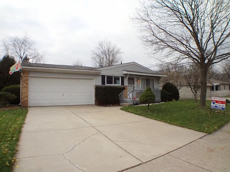 3514 Berwick Dr photo 1