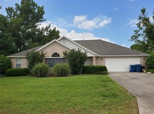 1302 NW Barberry Ln, Bentonville, AR 72712