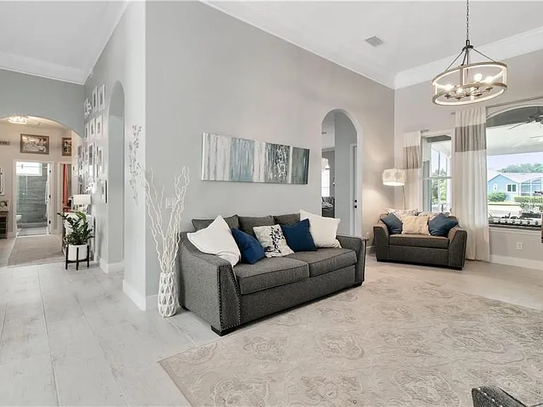 231 Lakay Pl — Photo 3
